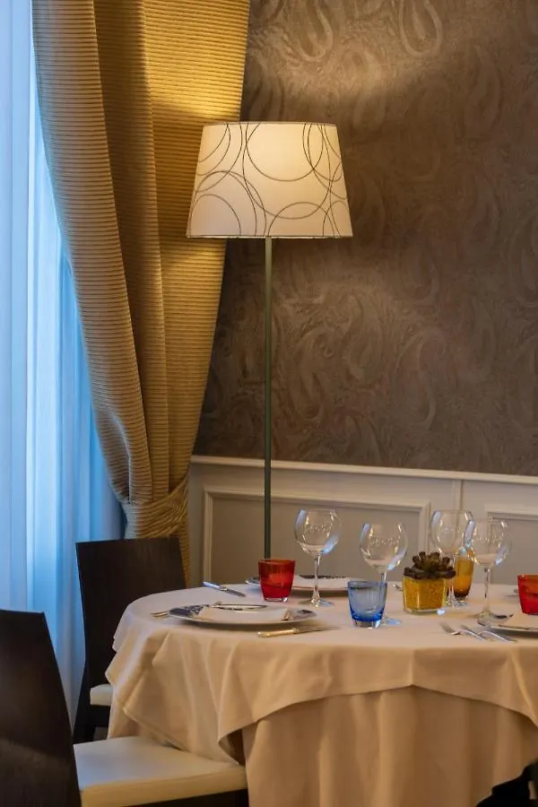 Hotel Ambasciatori Brescia 4*,